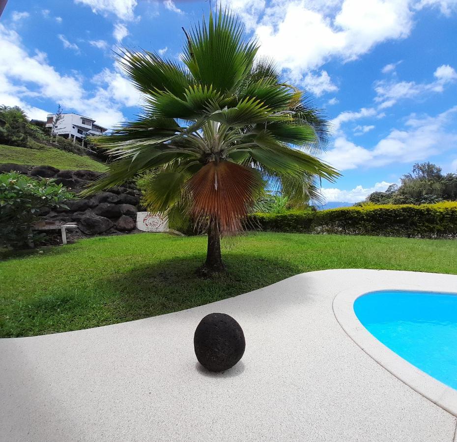 Le Tiki Rouge Villa Punaauia  Exteriör bild